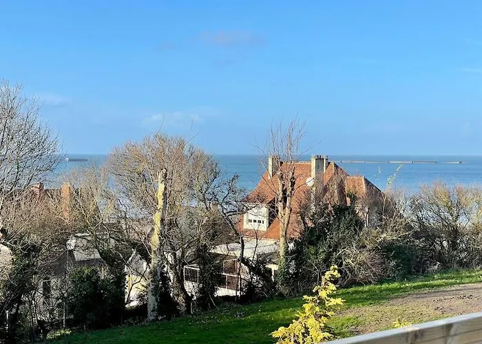 Bellavista By Melrose Apartment